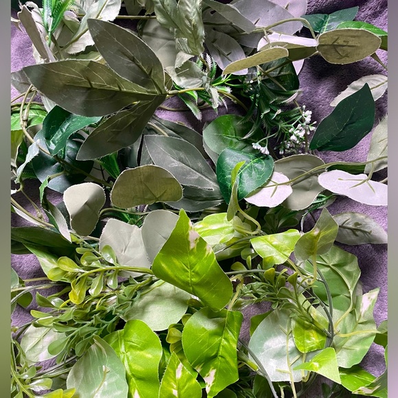 NWOT 2pk - Faux Floral Crafting Vines & Leaves - 9ft Each - Spring Wreath Making - Picture 1 of 7